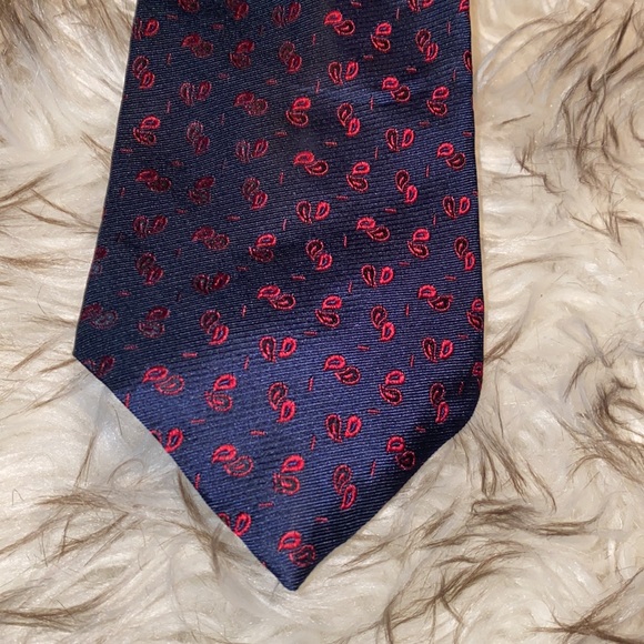 Vintage Burberry Blue & Red Paisley Tie EUC - Picture 9 of 10